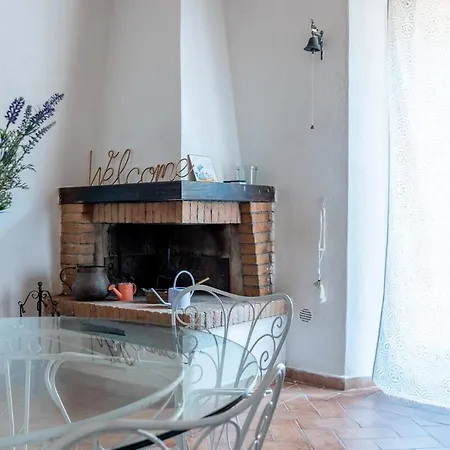 Aruna House - Toscana Onehh 아파트 *